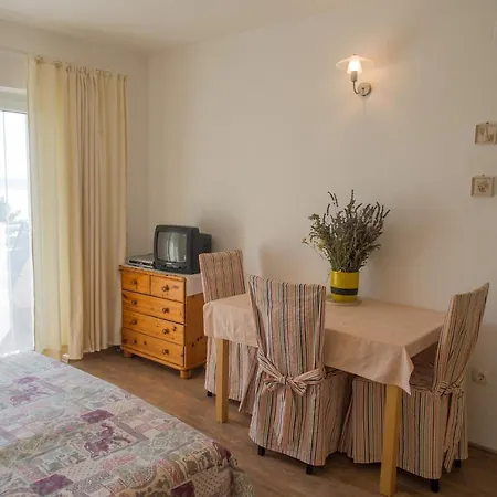 Milica Garden Apartment Prvic Sepurine Exterior photo