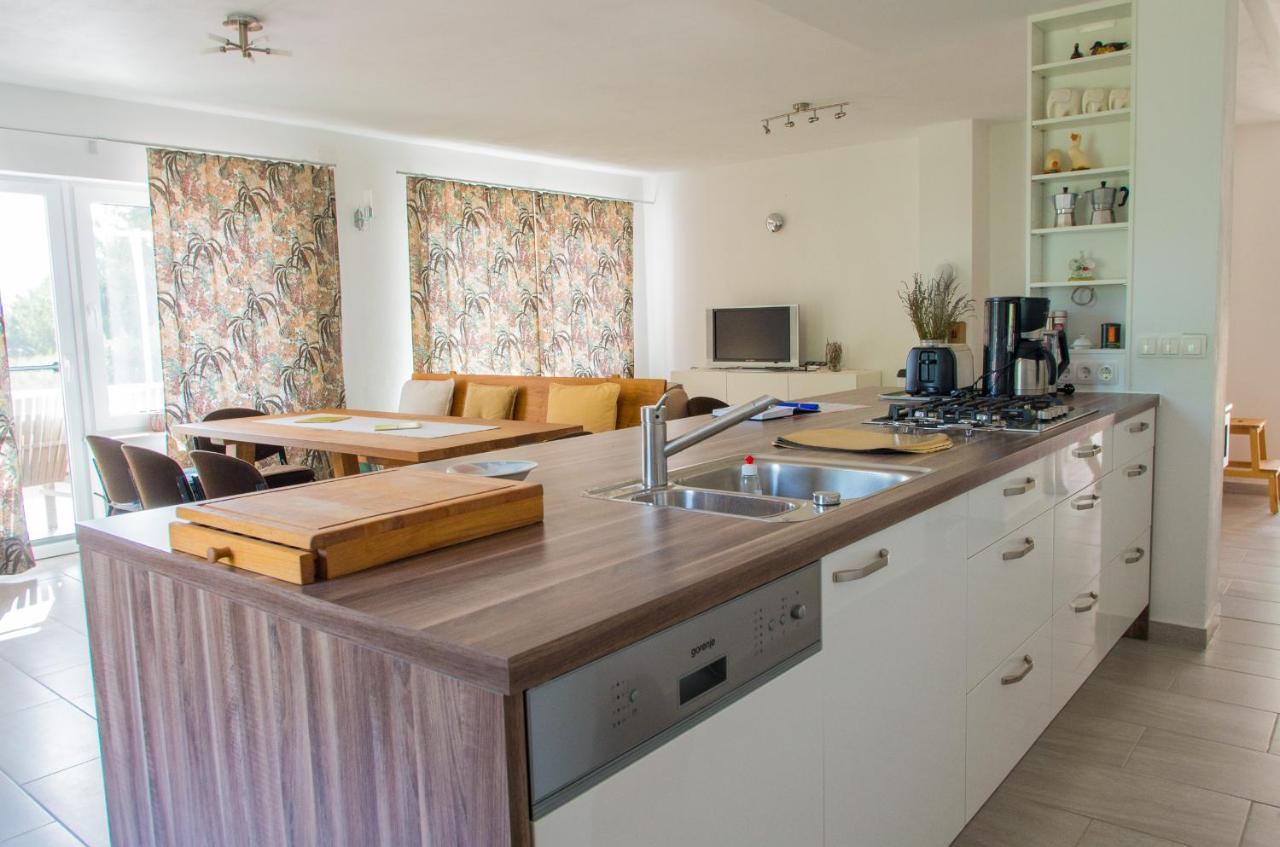 Milica Garden Apartment Prvic Sepurine